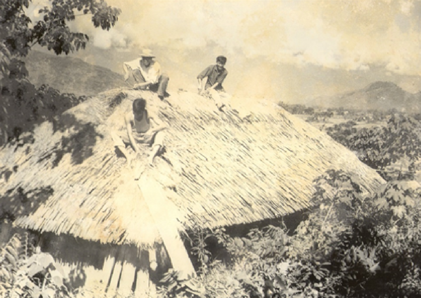 Tạo dựng không gian học tập và sinh sống tại nơi sơ tán ở huyện Đại Từ,
tỉnh Bắc Thái (nay là Thái Nguyên) từ năm 1965 đến năm 1967